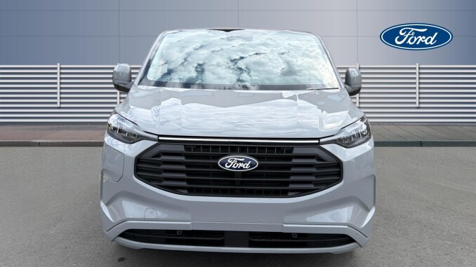 Ford Transit Custom 320 L1 Petrol Fwd 2.5 PHEV 232ps H1 Double Cab Van Limited Auto - Image 8